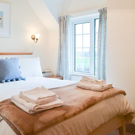 St Cadoc Cottage Saint Merryn Esterno foto